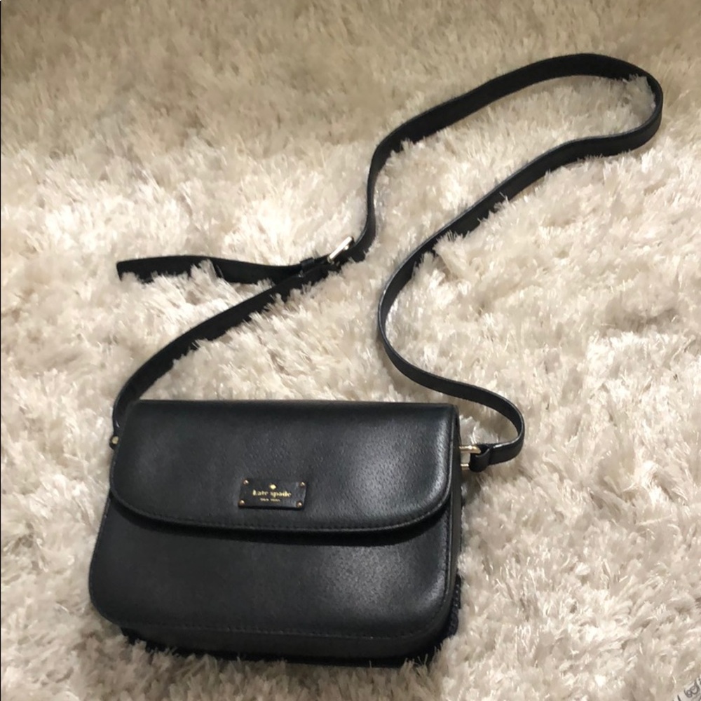 black Kate spade crossbody bag